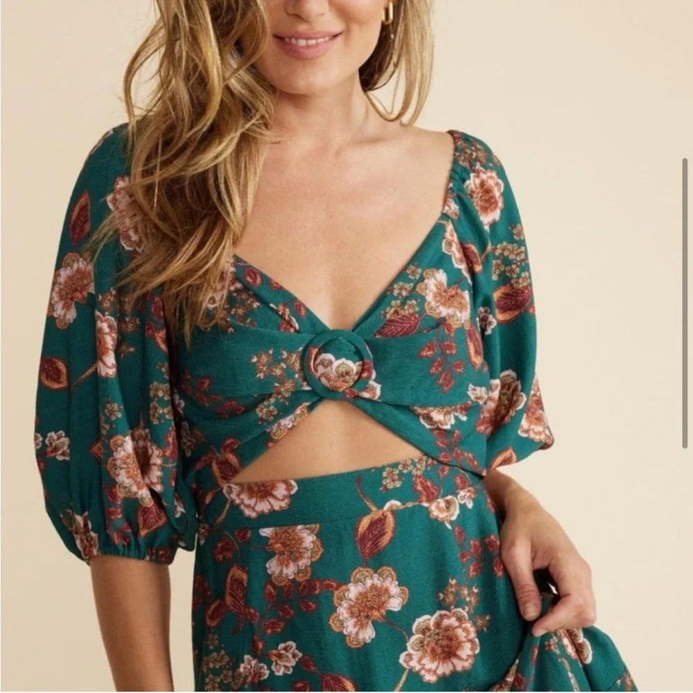 MINK PINK Olivia Midi Dress in Green. - Picture 3 of 13